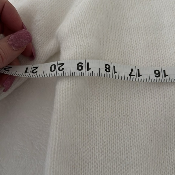White V-Neck Knit Sweater | Criss-Cross Detail | Size L NWT - Picture 6 of 7